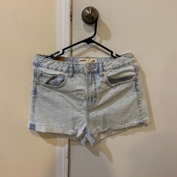 Garage 80s Mom Jean Shorts - Picture 4 of 5